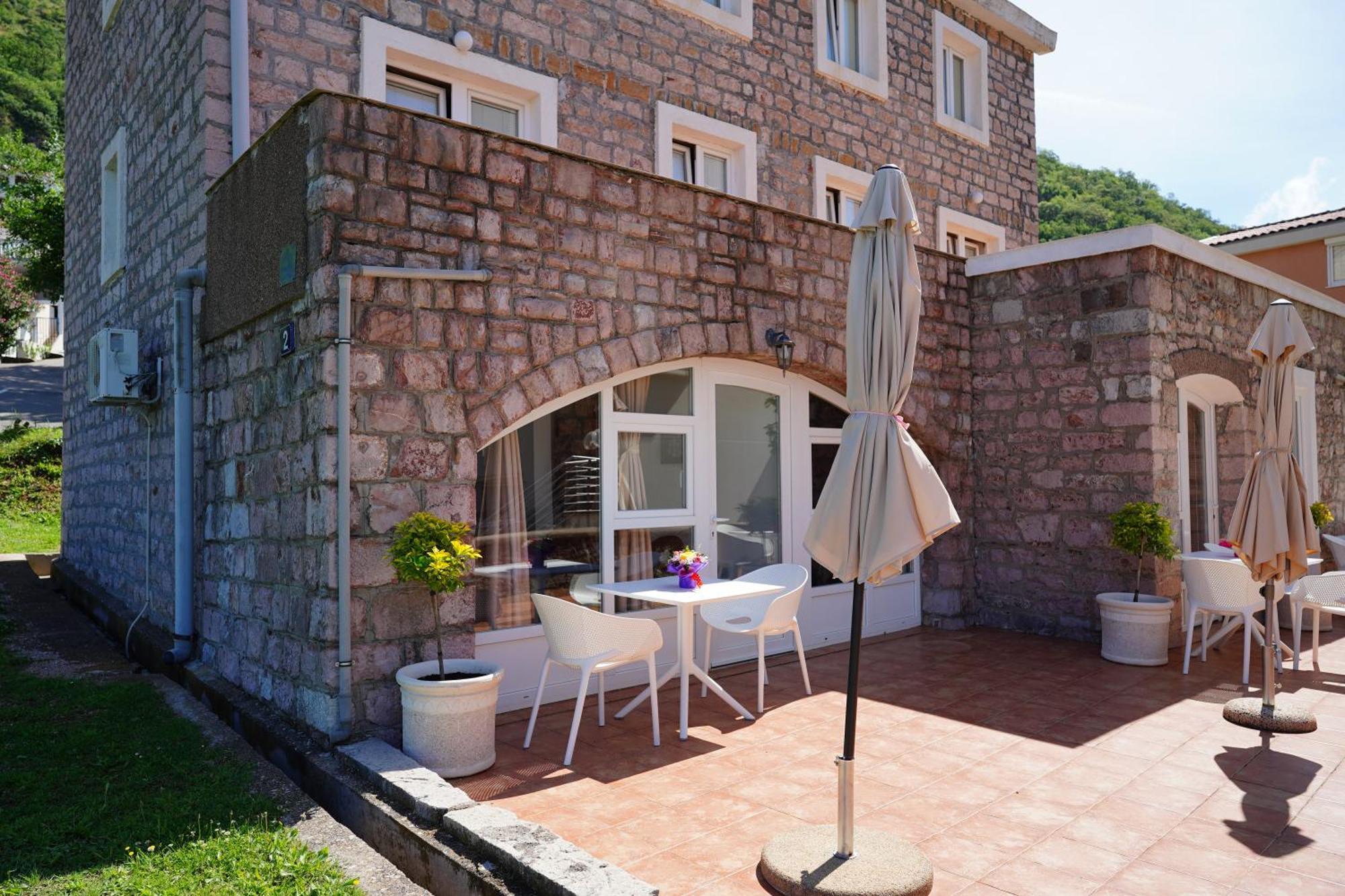 Apartments Pavlovic Petrovac Exterior foto